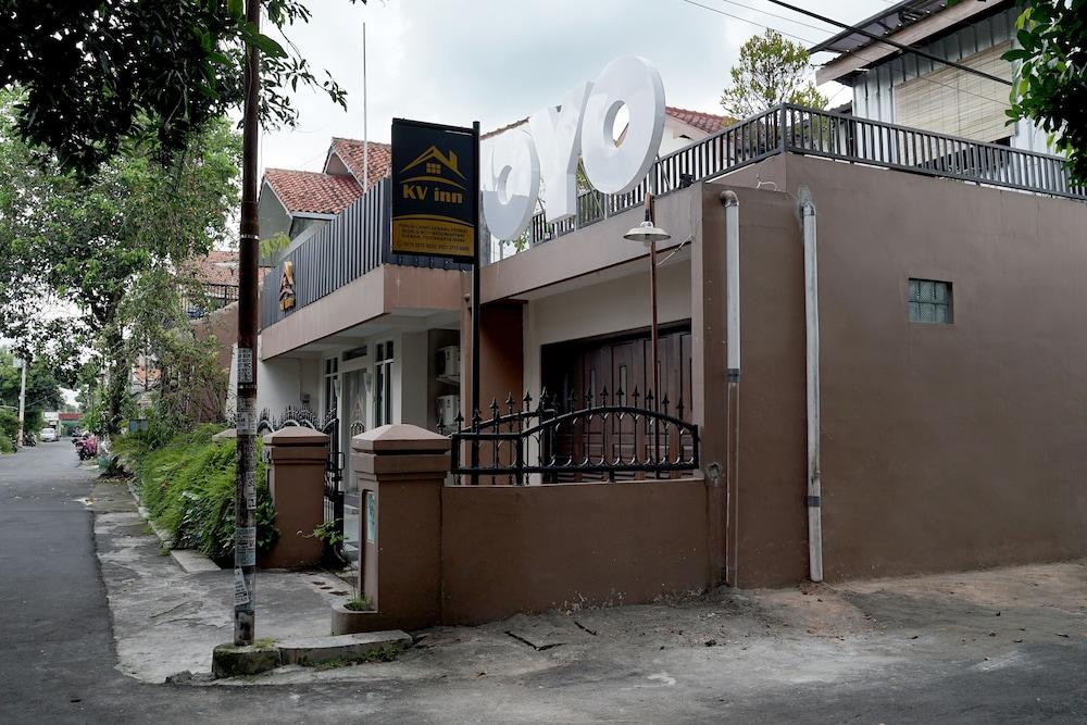 Koolkost Near Stadion Maguwoharjo *